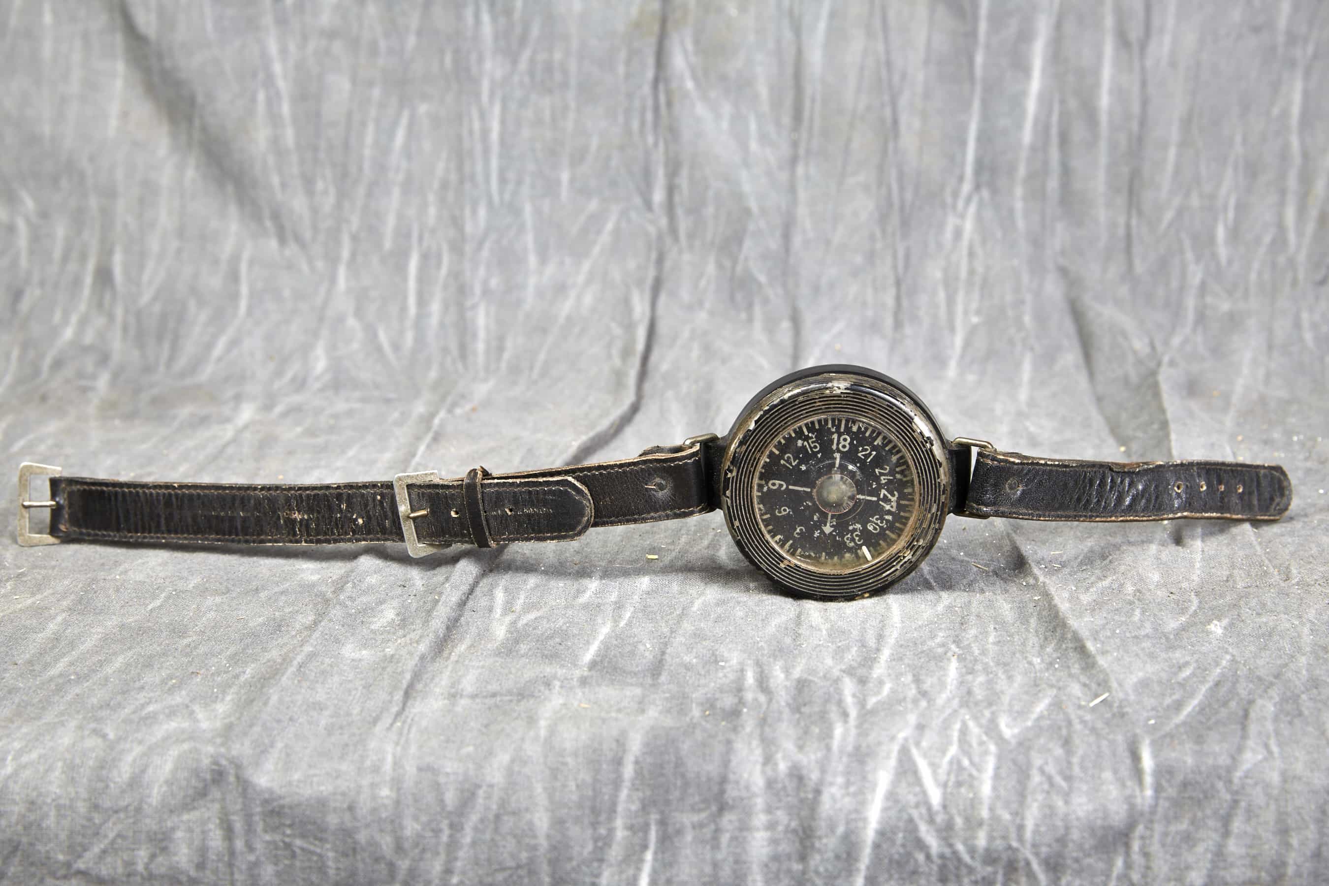 Luftwaffe AK 39 Wrist Compass