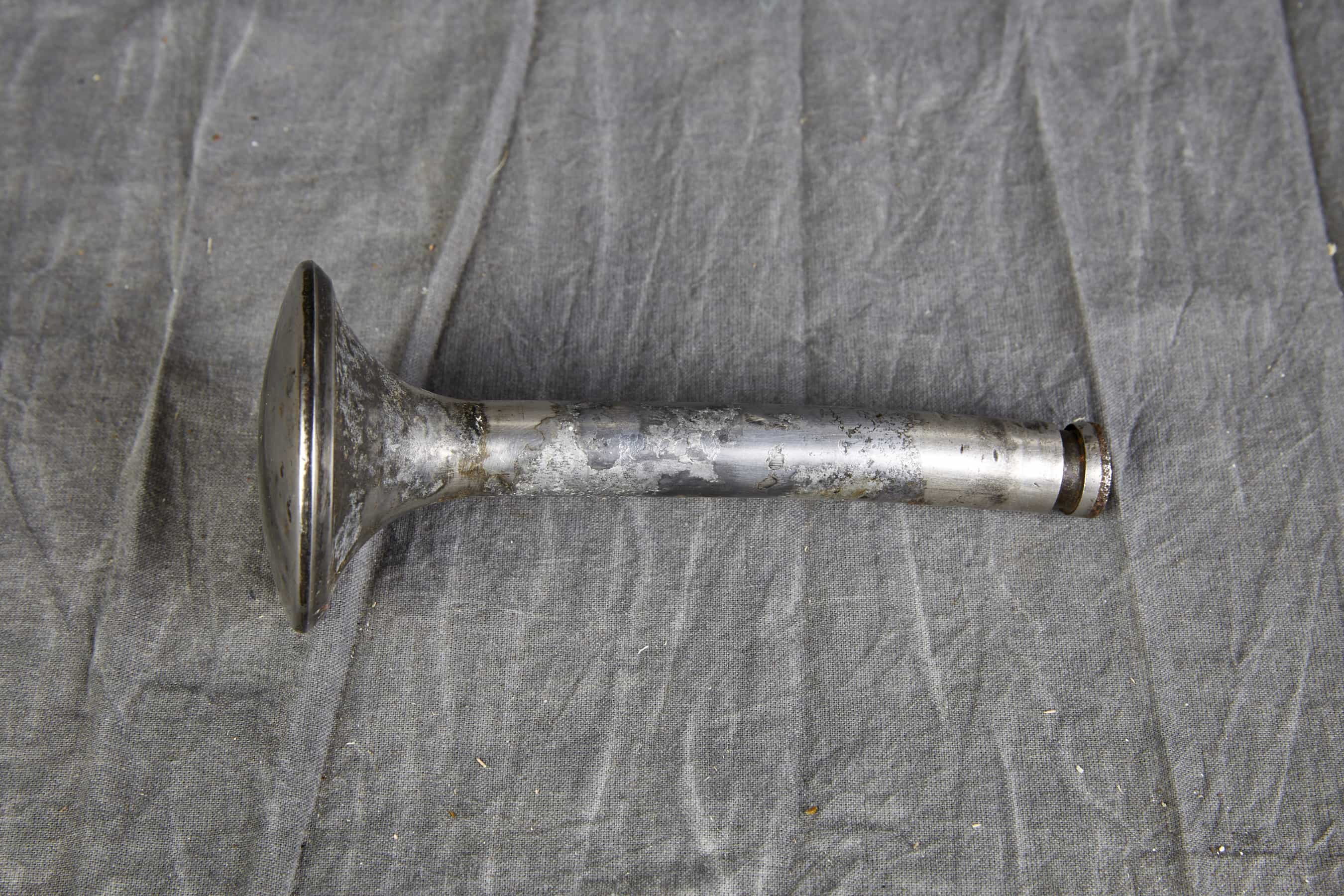 B-26 piston valve