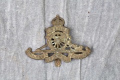 Royal Artillery Cap Badge